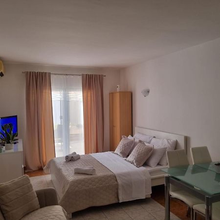 Apartment Bubi Nečujam Esterno foto